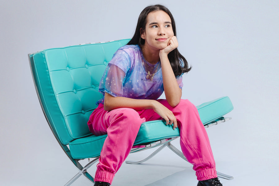 Jovem escritora transforma a educação financeira de milhares de crianças no Amazonas